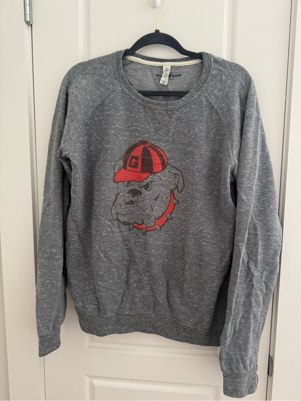 Gray Sweatshirt with Georgia Bulldog Graphic